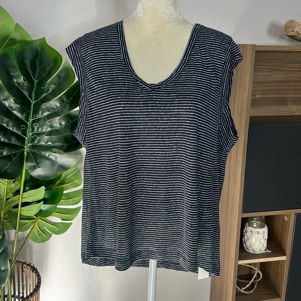 nwt // Wrap of London 100% Linen tee
